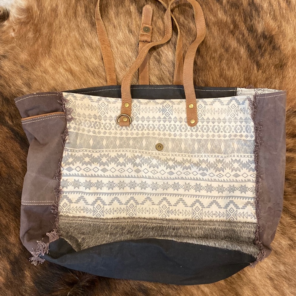 Myra Overnight Bag